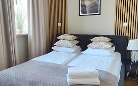 Day & Night By Cooee Apartments